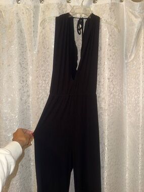 Black Deep V-Neck Sleeveless Jumpsuit